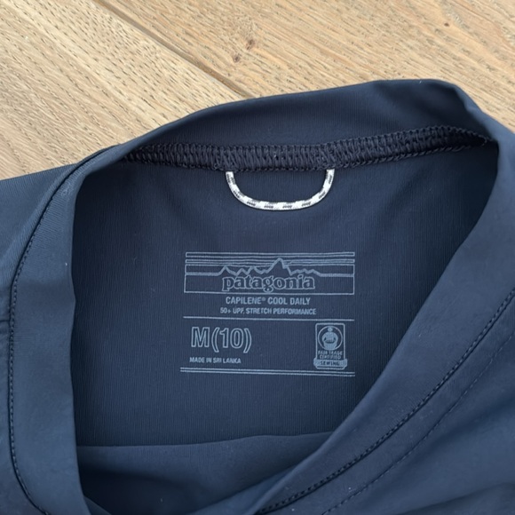 Patagonia Sun/Swim shirt - Picture 2 of 2